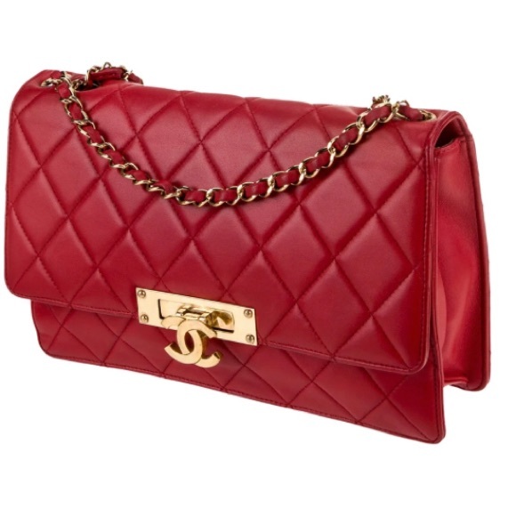 Chanel Red Quilted Shoulder Bag with Gold Chain - Picture 1 of 4
